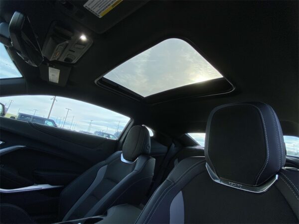 Chevrolet Camaro sunroof