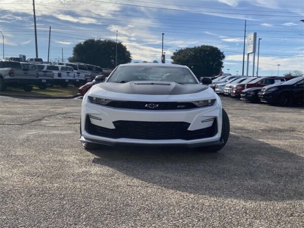 Chevrolet Camaro front