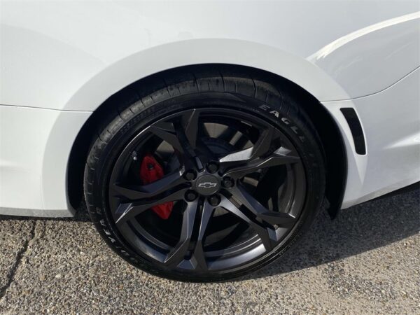 Chevrolet Camaro wheel