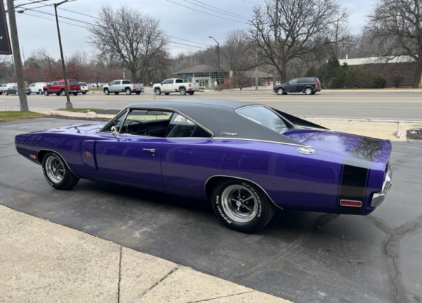 Dodge Charger R/T back side exterior