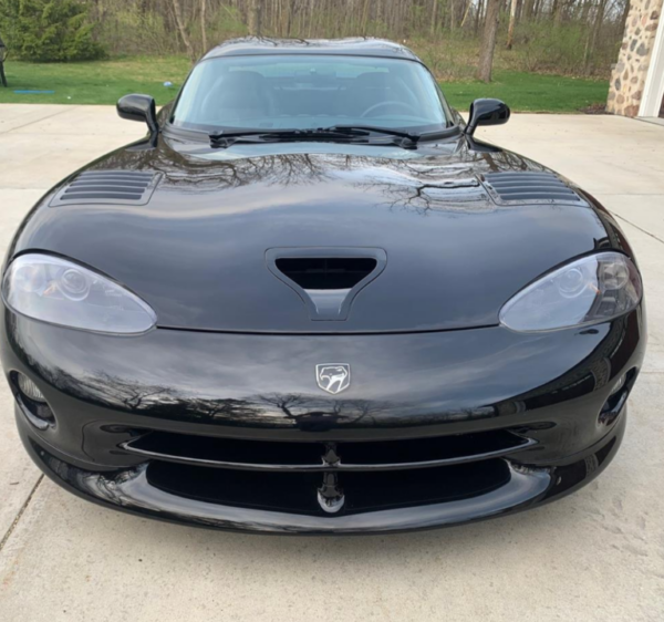 Dodge Viper front