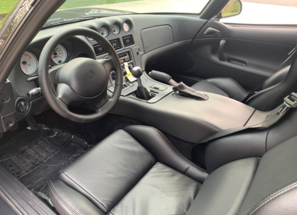 Dodge Viper interior, cockpit