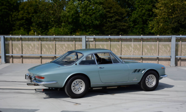 Ferrari 330 GTC side