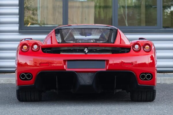 Ferrari Enzo back