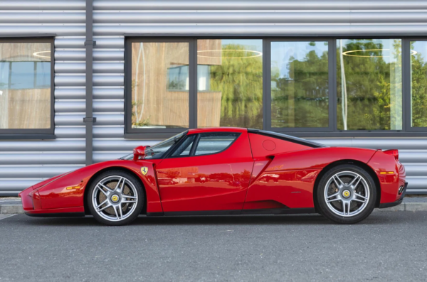 Ferrari Enzo side