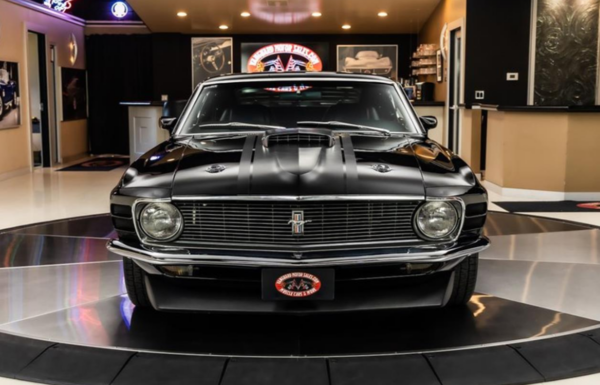 1970 Ford Mustang V8 Fastback - Image 3