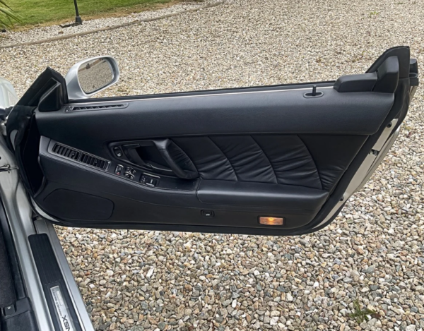 Honda NSX door