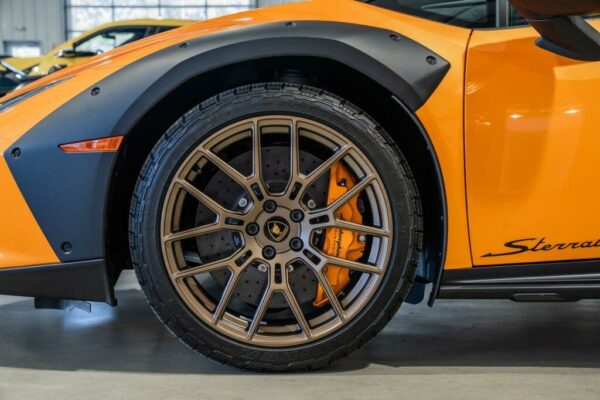 Lamborghini Huracan wheel