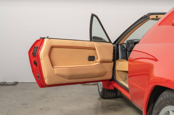 Lamborghini Jalpa 3500 door