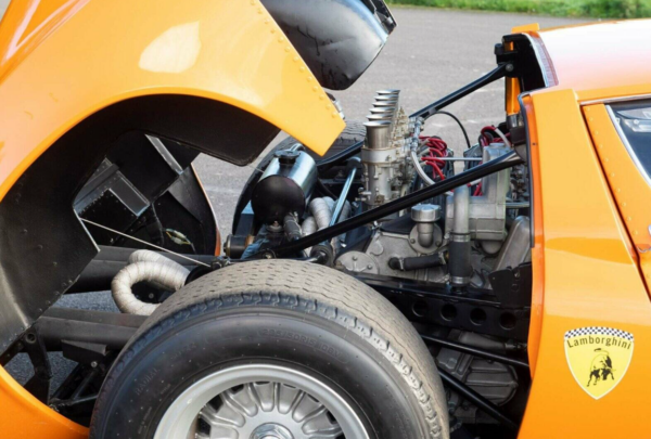 Lamborghini Miura P400 S engine bay