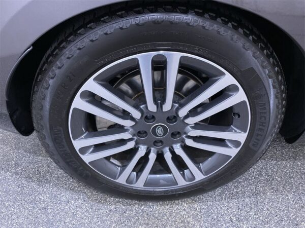 Land Rover Range Rover wheel