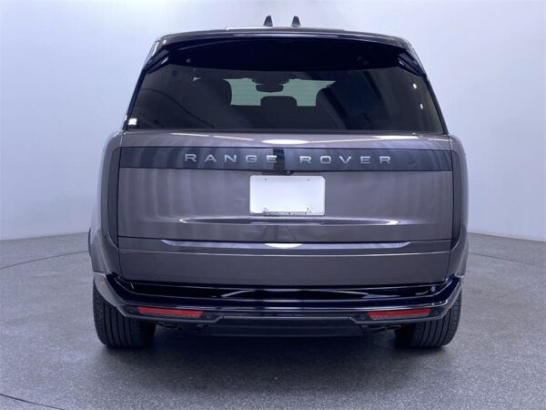 Land Rover Range Rover back