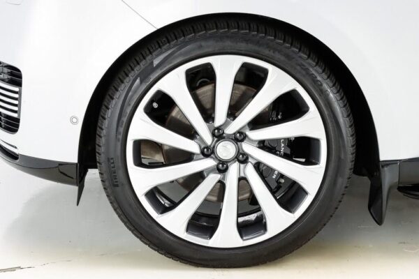 Land Rover Range Rover wheel