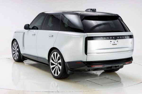 Land Rover Range Rover exterior