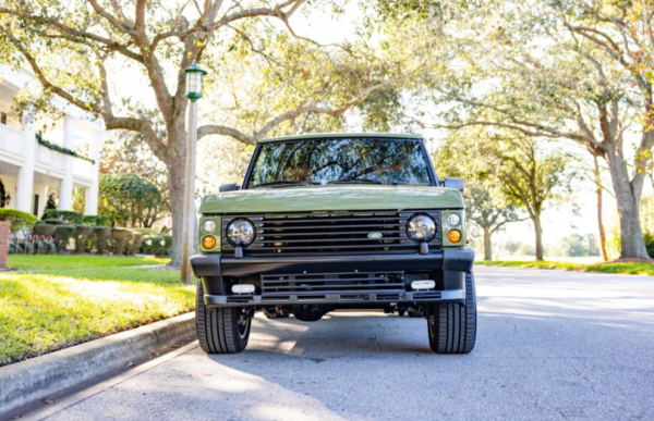 Land Rover Range Rover front