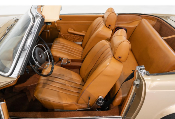 Mercedes-Benz 280SL interior seats