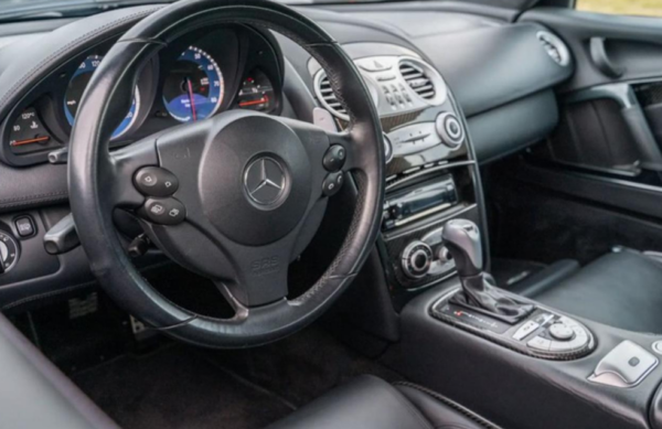 Mercedes-Benz SLR steering wheel