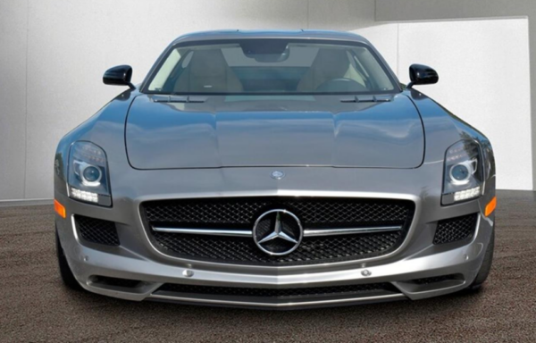 Mercedes-Benz SLS AMG GT front