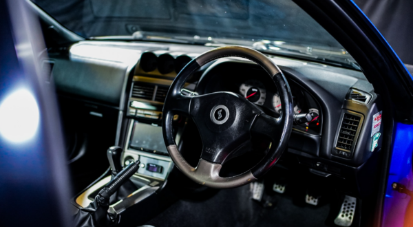 Nissan Skyline GTT R34 cockpit