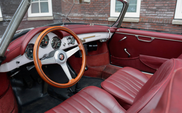 Porsche 356 cockpit