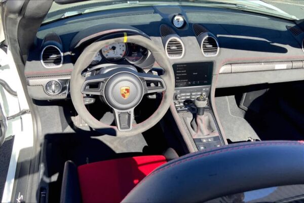 Porsche 718 Boxster cockpit