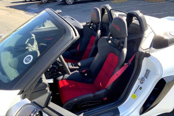 Porsche 718 Boxster interior seats