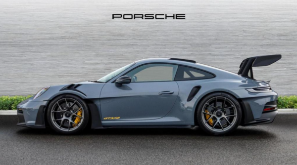 Porsche 911 GT3 RS side