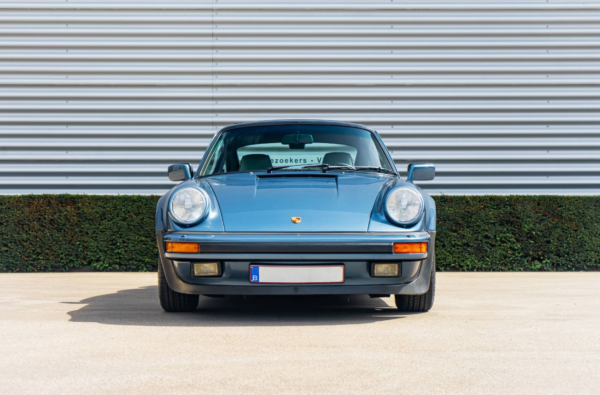 Porsche 911 Turbo front