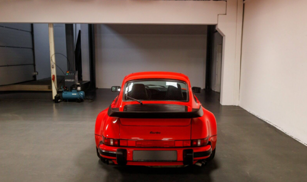 Porsche 911 Turbo back