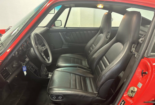 Porsche 911 Turbo interior seats