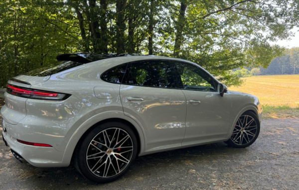 Porsche Cayenne back side exterior