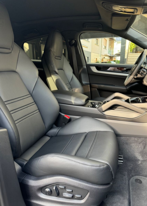 Porsche Cayenne front seat