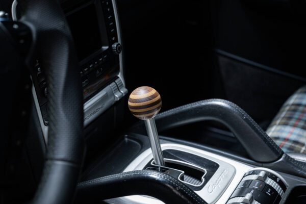 Porsche Cayenne Turbo gear stick