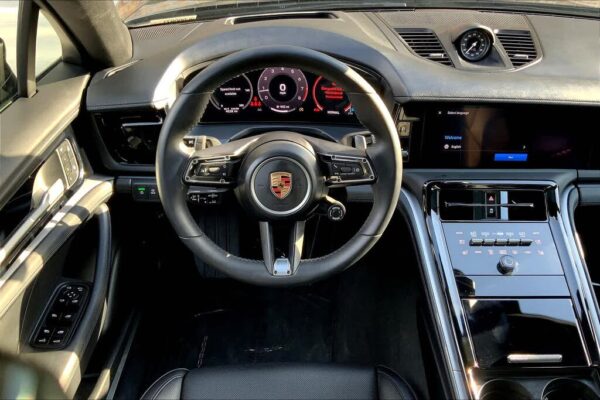 Porsche Panamera cockpit