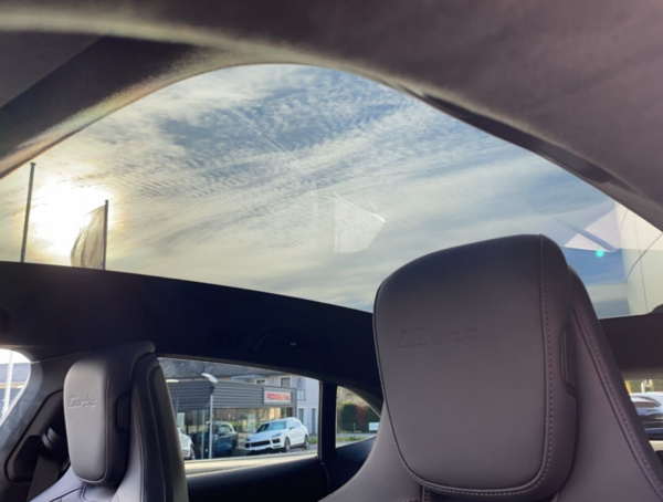 Porsche Taycan sunroof