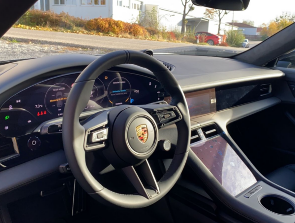 Porsche Taycan cockpit