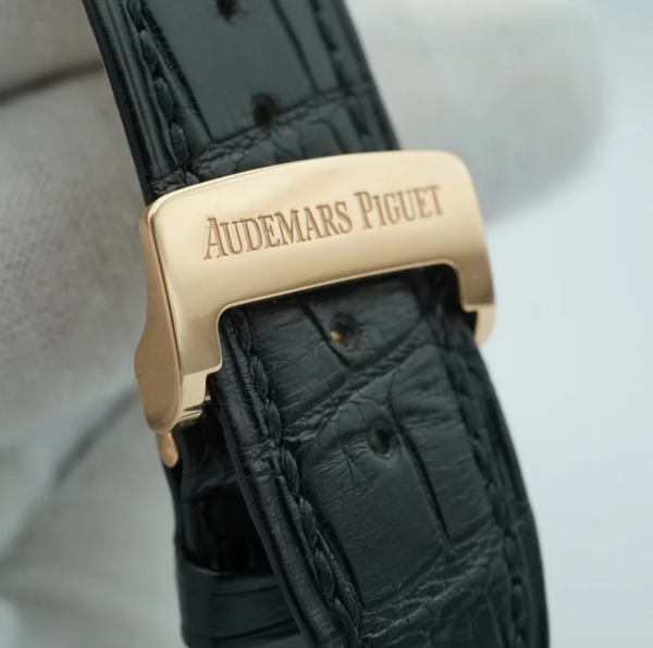 Pre-Owned USA | Audemars Piguet Royal Oak clasp