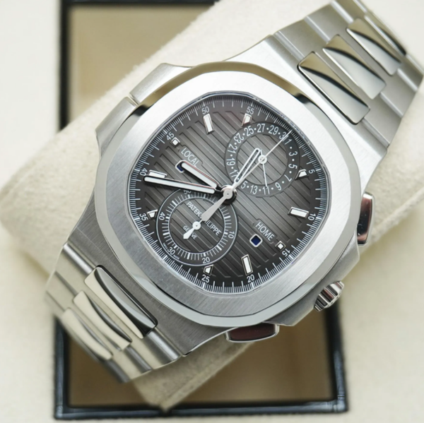 Pre-Owned USA | Patek Philippe Nautilus dial