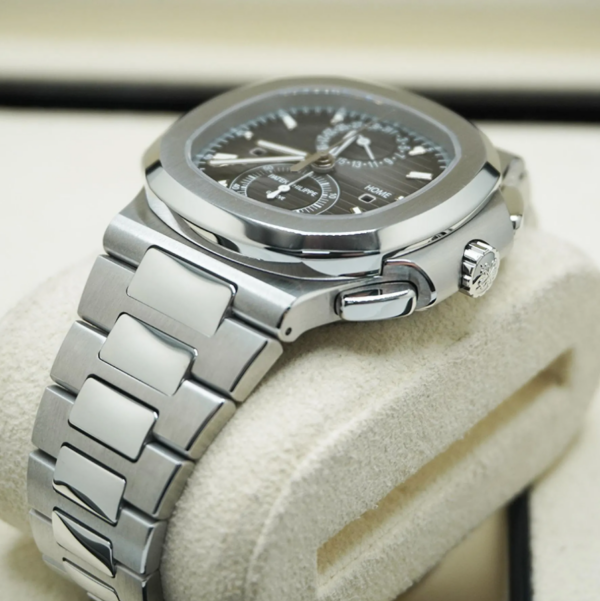 Pre-Owned USA | Patek Philippe Nautilus crown