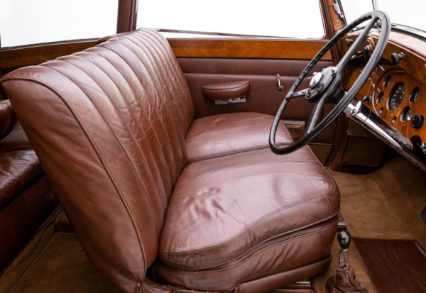 Rolls-Royce Phantom III front seat