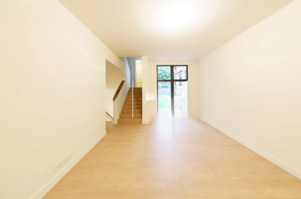 Abergeldie Hong Kong Apartment staircase