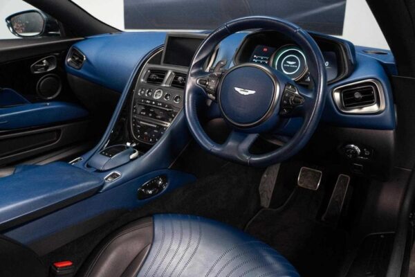 Aston Martin DB11 steering wheel