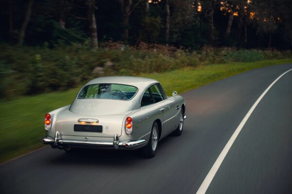 Aston Martin DB5 back