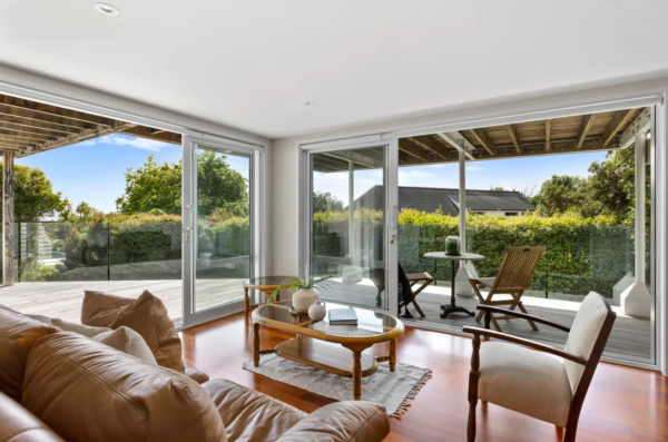 Auckland New Zealand House living room