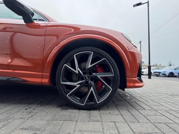 Audi RS Q3 wheel