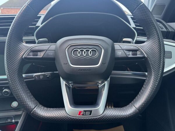 Audi RS Q3 steering wheel