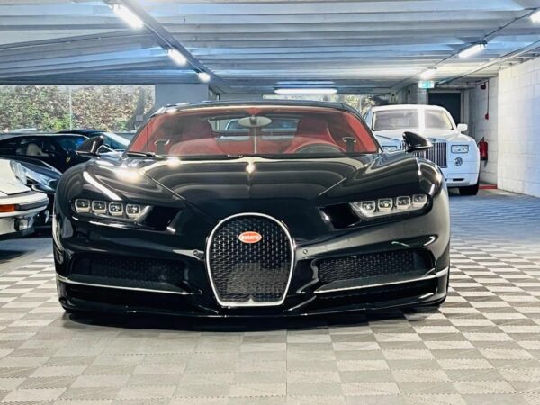 Bugatti Chiron front