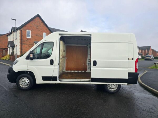 Citroen Relay door