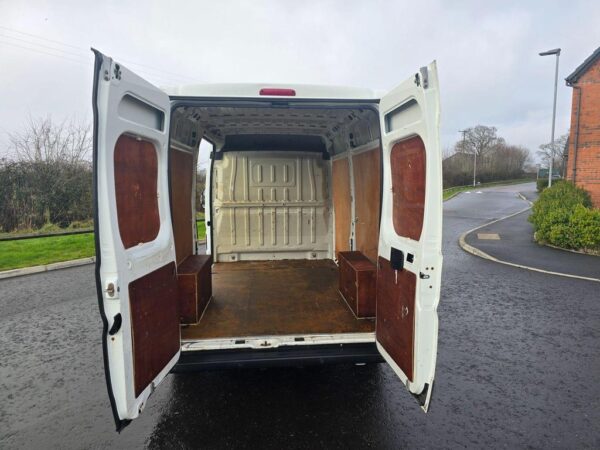 Citroen Relay interior