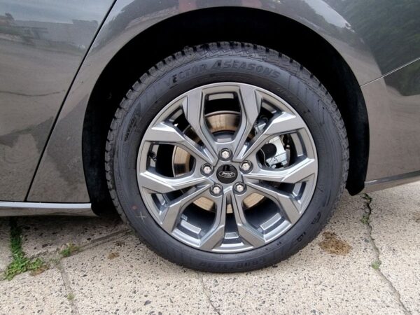 Ford Focus ST wheel